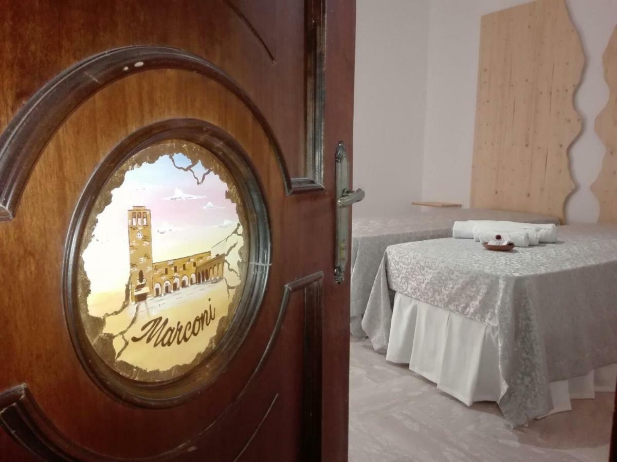Bed And Breakfast Elettra Marconia エクステリア 写真